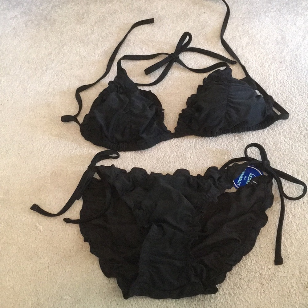 NWT Swimsuits4All Black Bikini Set w/small ruffle